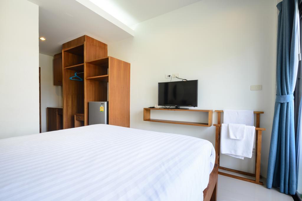 Ocean12 Chic Hotel Phuket Exterior photo