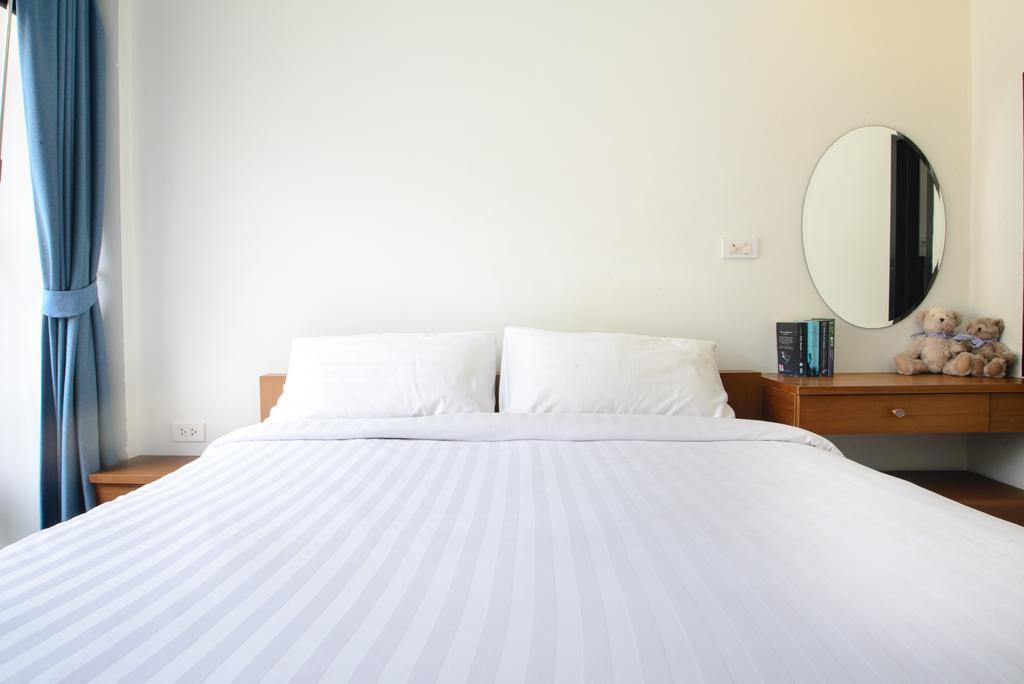 Ocean12 Chic Hotel Phuket Exterior photo