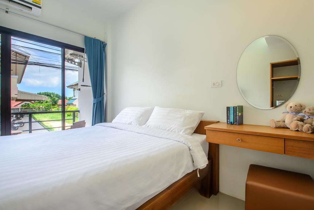Ocean12 Chic Hotel Phuket Exterior photo